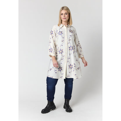 Studio SEmilie Shirt Shirt Sand with blue embroidery