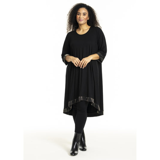 Studio SEvelyn Dress Dress Black with Gold