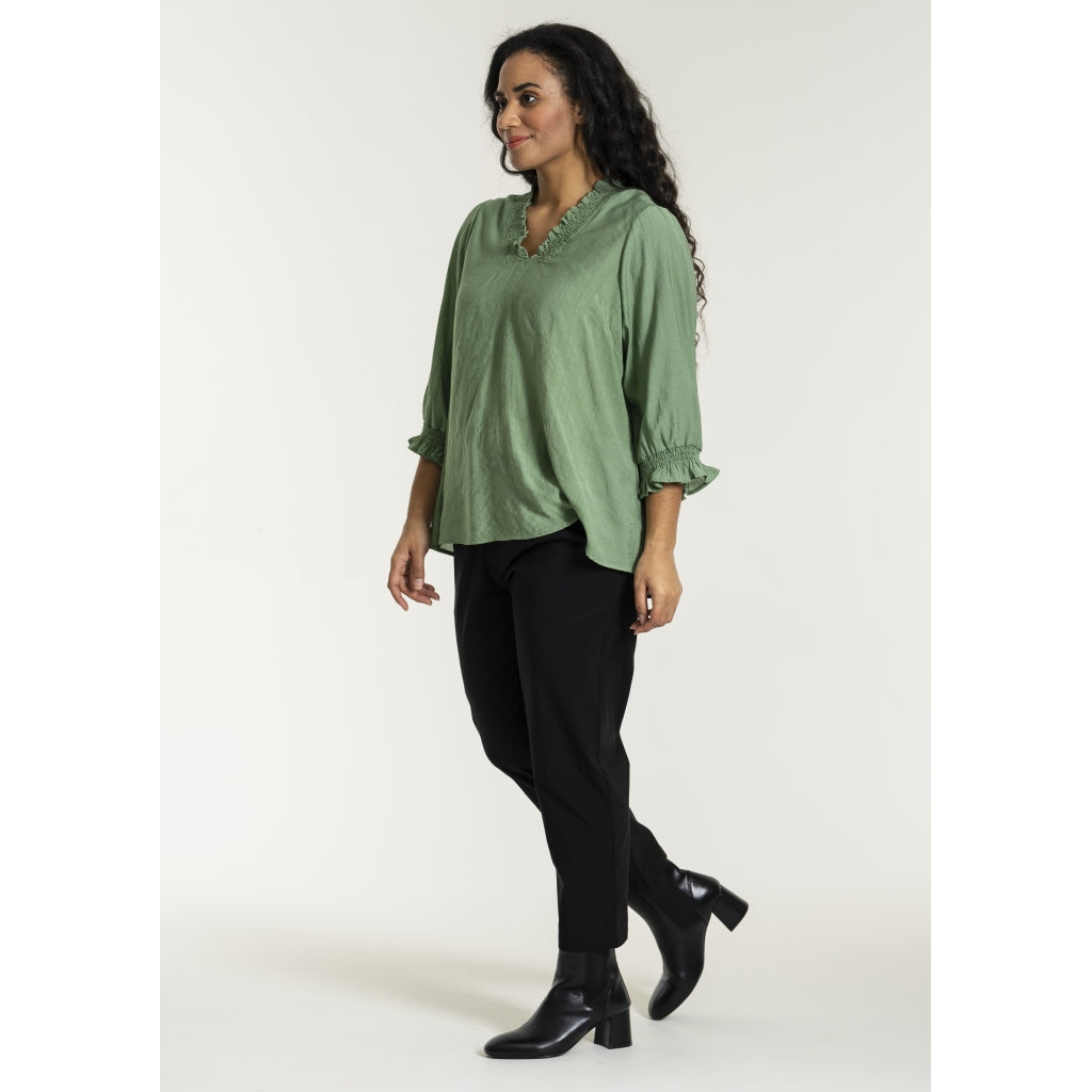 Studio SFeodora Blouse with smock neck Blouse Green