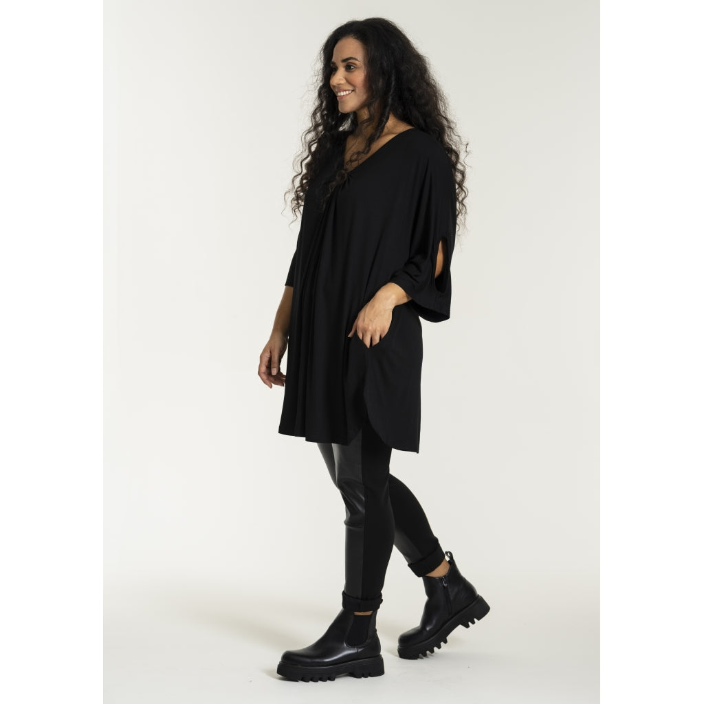 Studio SFlorence Tunic with ring Tunic Black