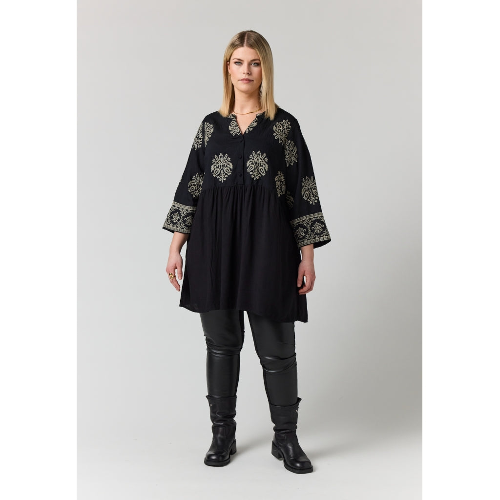 Studio SGilsa Tunic with embroidery Tunic Black