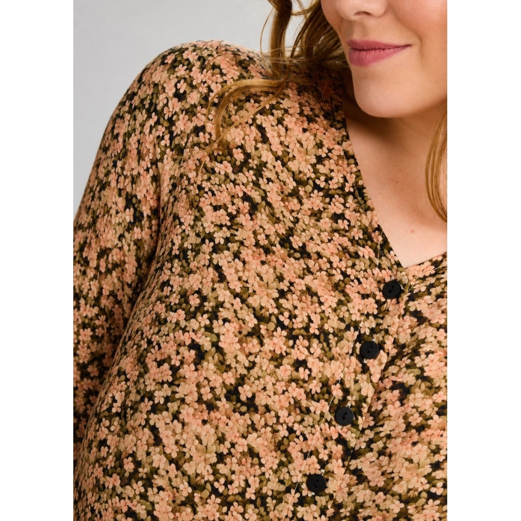 Studio SJette Dress Dress Tiny dusty rose flowers