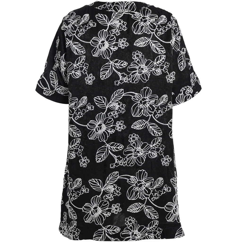 Studio SKira Shirt Shirt Black with white embroidery
