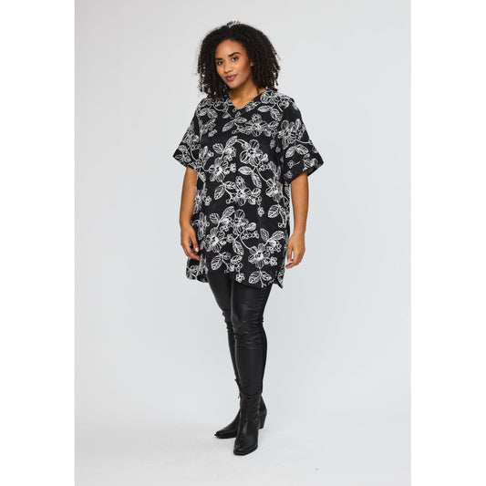 Studio SKira Shirt Shirt Black with white embroidery