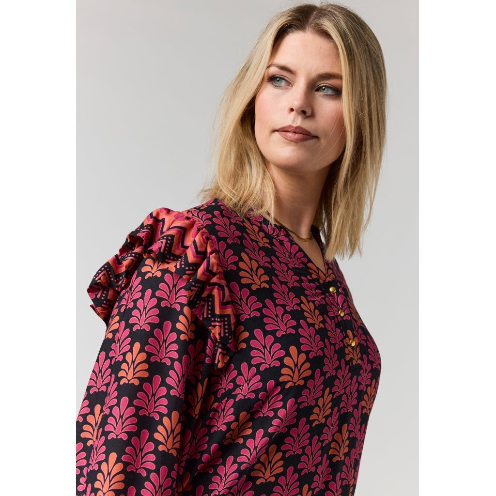 Studio SLiva-Sofie Blouse Blouse Board black-pink and orange
