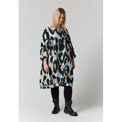 Studio SLonetta Dress Dress Sand with black petrol clouds