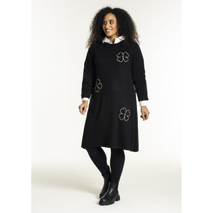 Studio SNoelle Knitted dress Dress Black