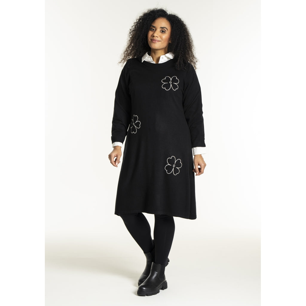 Studio SNoelle Knitted dress Dress Black