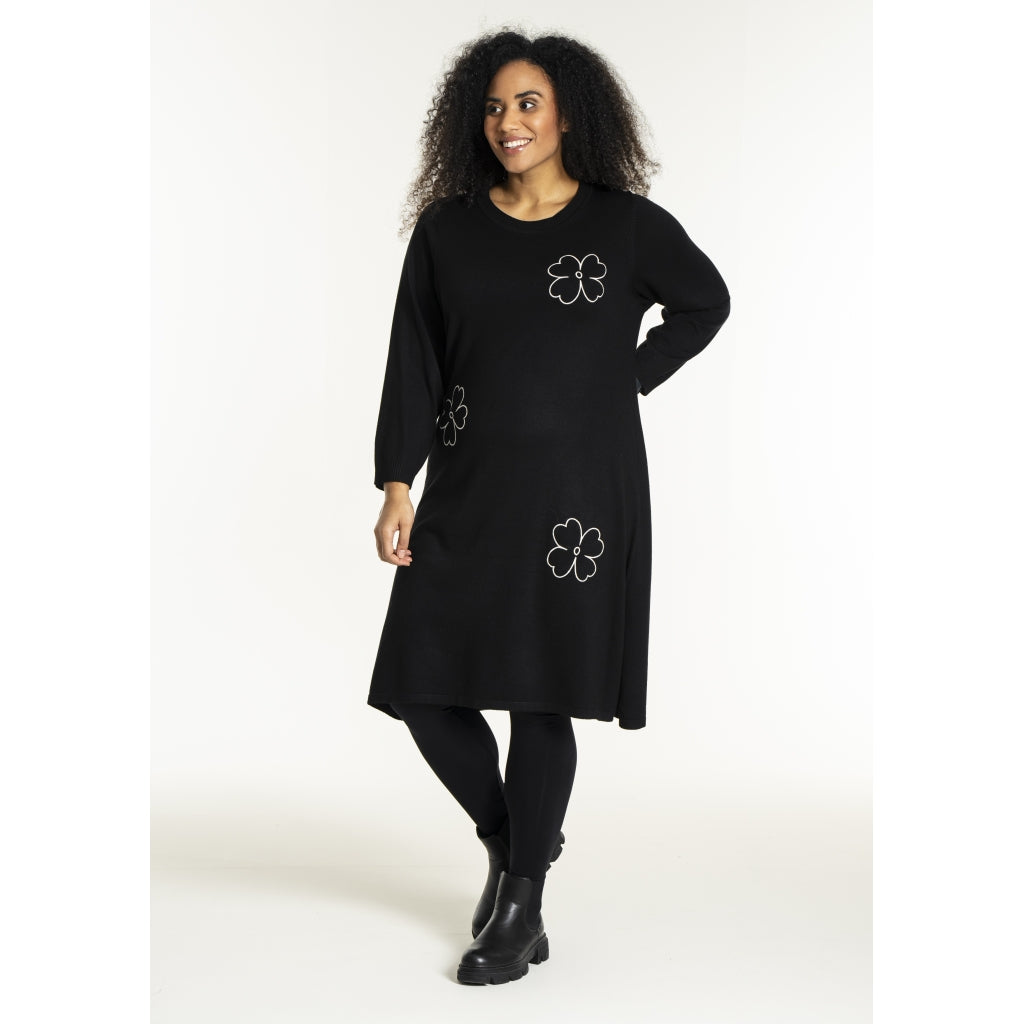 Studio SNoelle Knitted dress Dress Black
