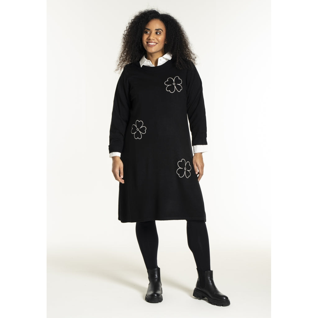 Studio SNoelle Knitted dress Dress Black