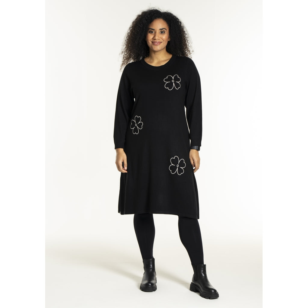 Studio SNoelle Knitted dress Dress Black