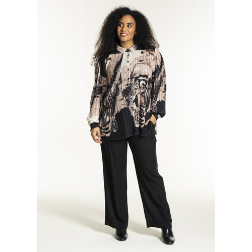 Studio SNorah Shirt Shirt Black + leon face