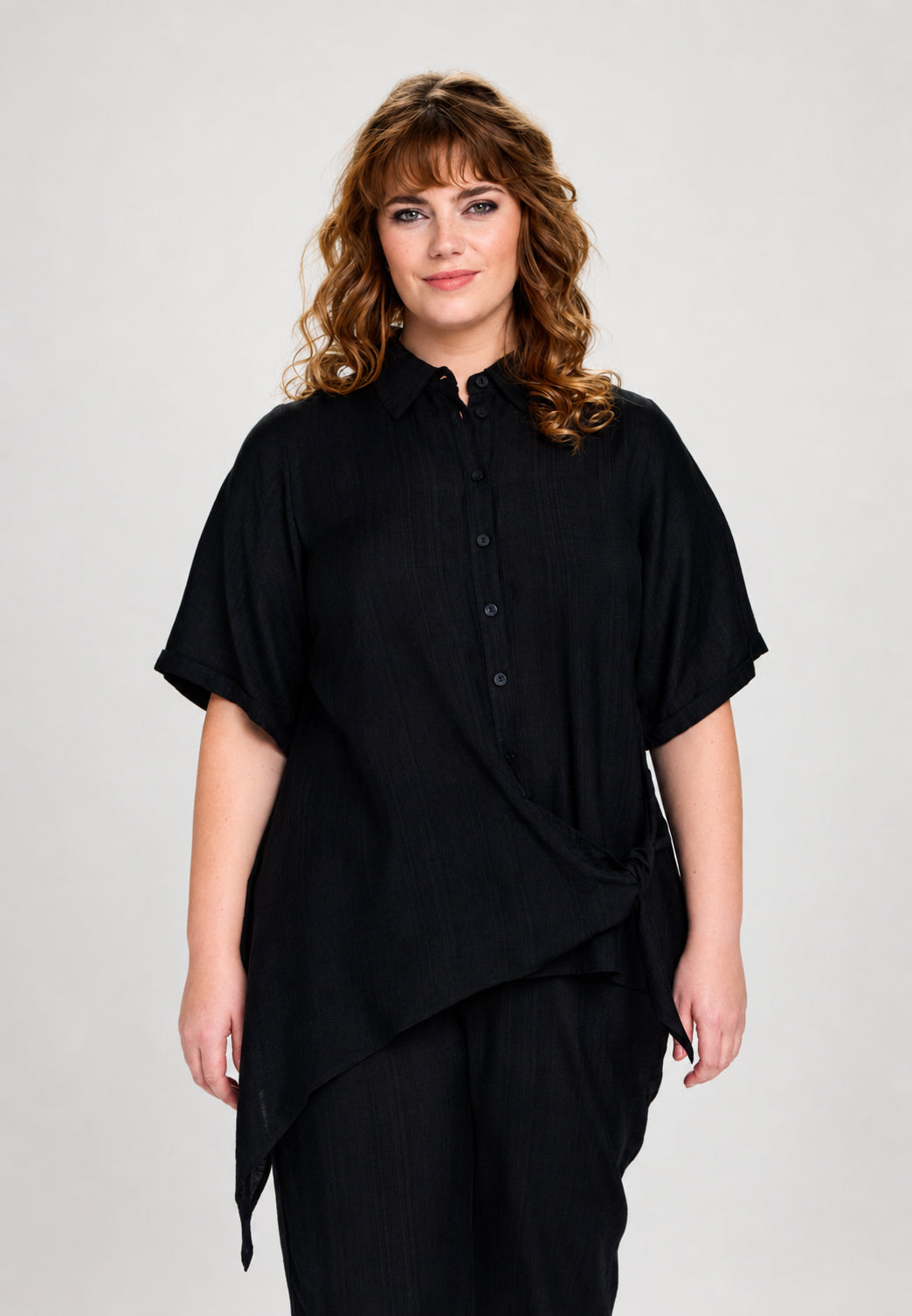 Studio SOda Shirt with knot Shirt Black