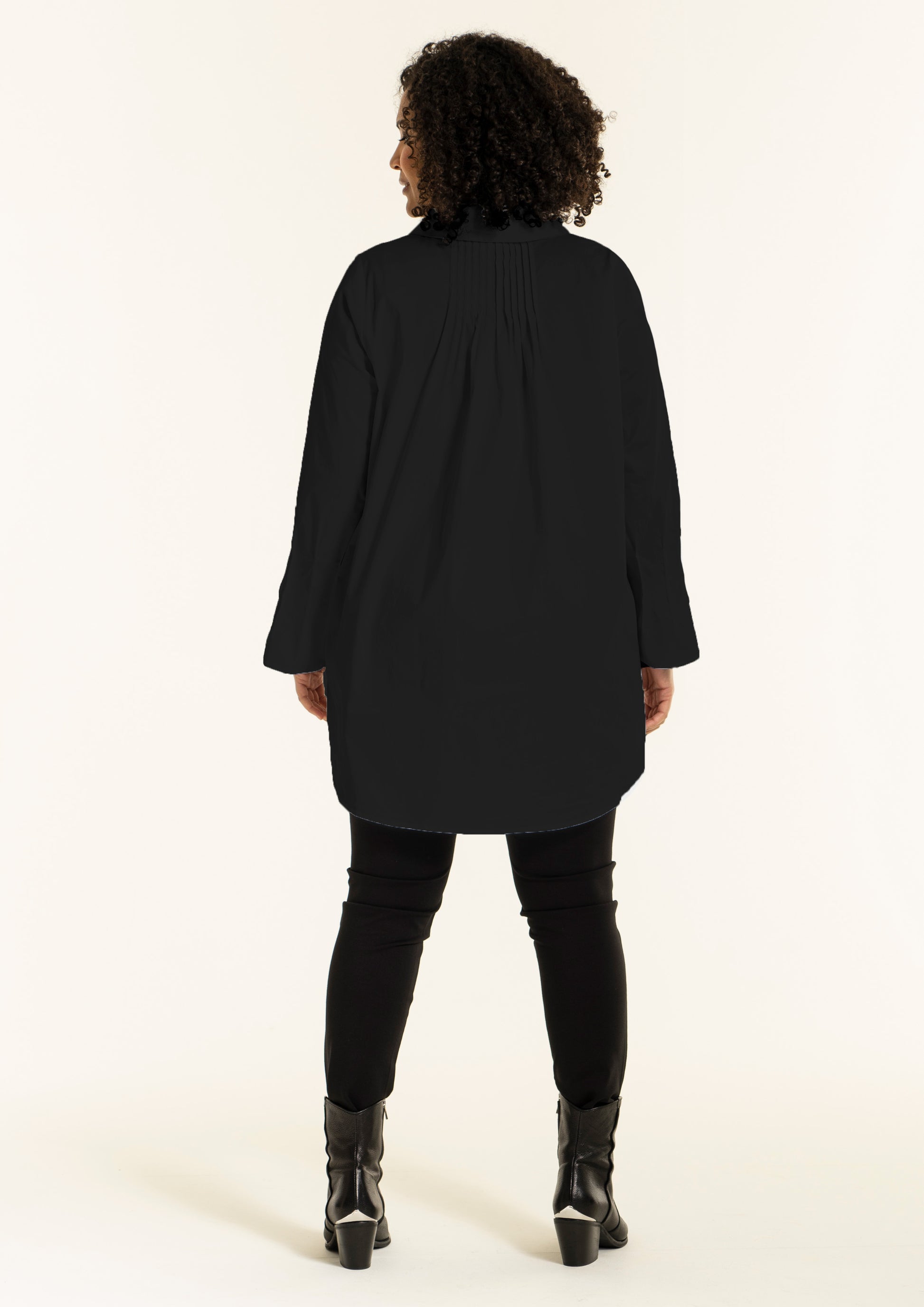 Studio SPoula Shirt with pleated cuffs Shirt Black