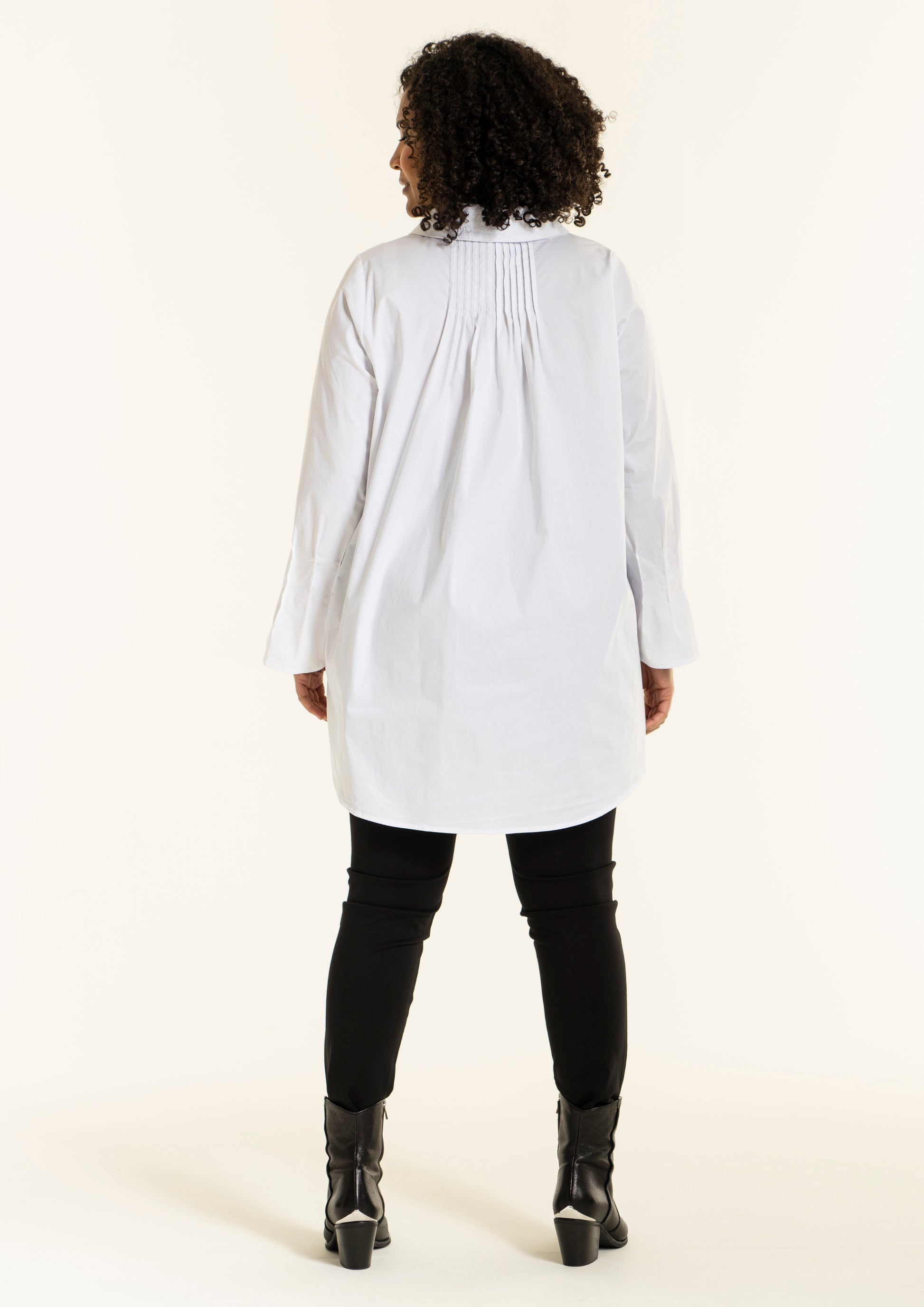 Studio SPoula Shirt with pleated cuffs Shirt White