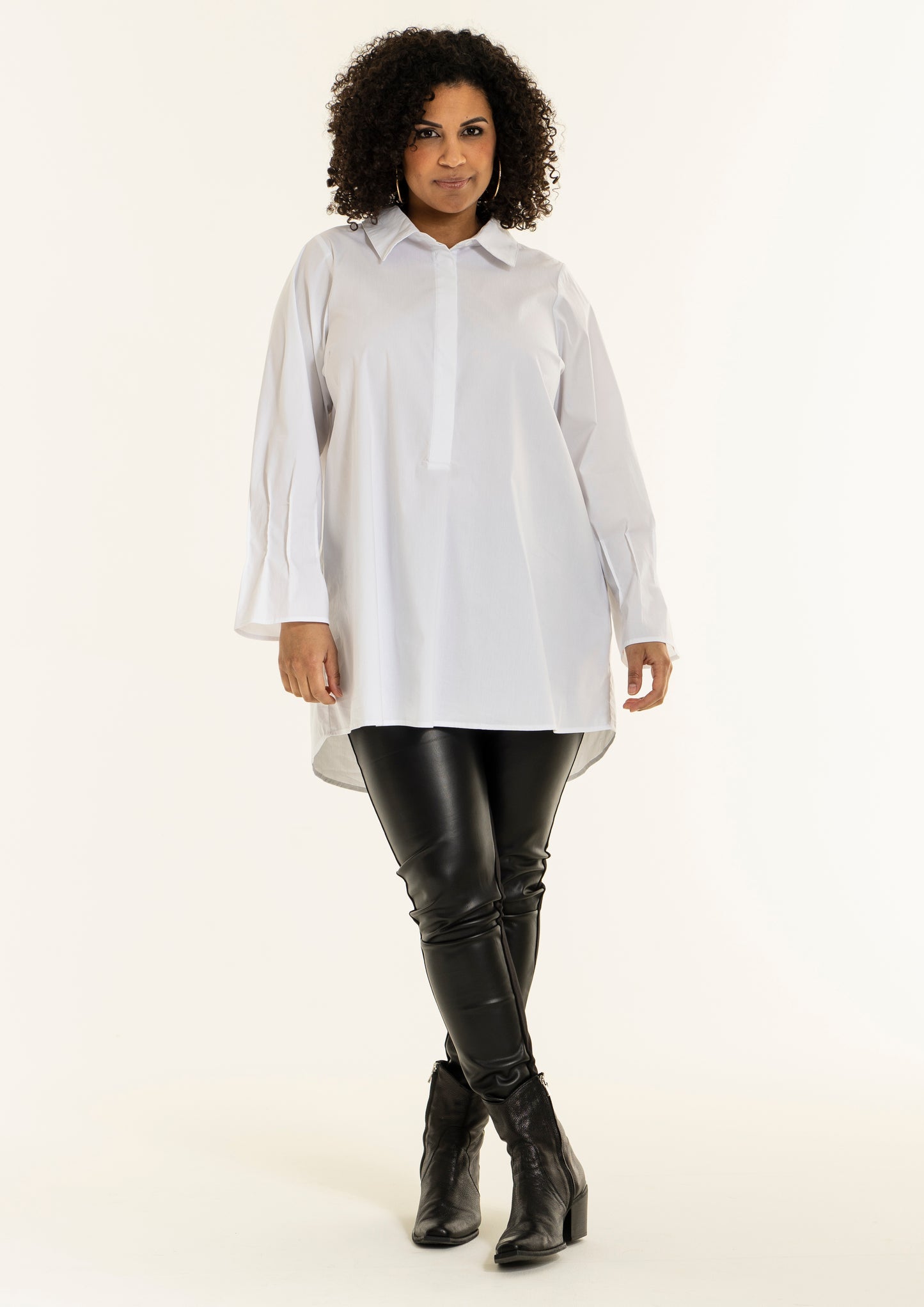 Studio SPoula Shirt with pleated cuffs Shirt White