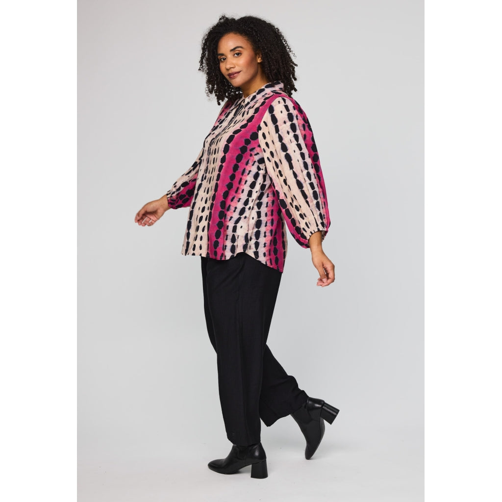 Studio STiff Shirt Shirt Pink black dot print