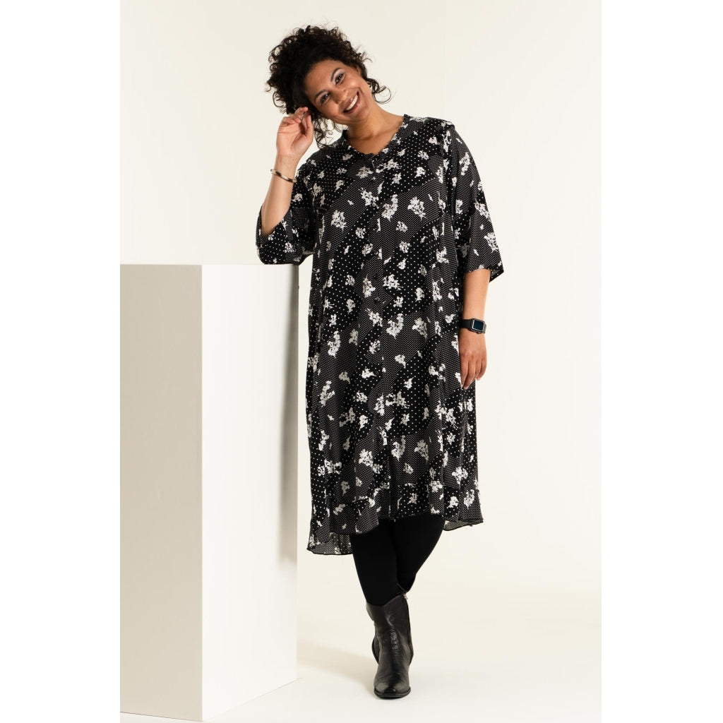 Studio Sally Long dress Dress Black/White Print