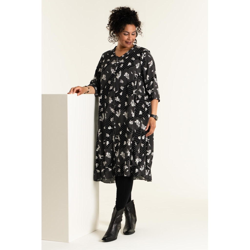 Studio Sally Long dress Dress Black/White Print