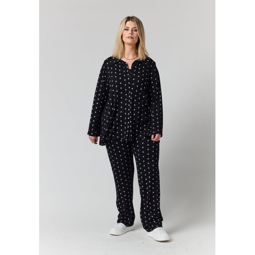 Studio Serika pants Pants black with white flowers